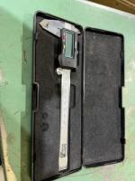 Digital calliper