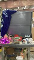 VANCOUVER CANUCKS SNUGGLI, PURPLE/PINK CHRISTMAS LIGHTS, CHRISTMAS MUGS & PLACEMATS SAW BLADE CLOCK