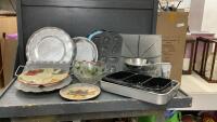 BOX OF MISC KITCHEN ITEMS - PLATTERS, BUG COVERS, GLASS BOWLS, TRIPLE PAN INSERT