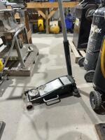 Floor jack