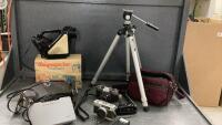 CAMERA COLLECTIBLES