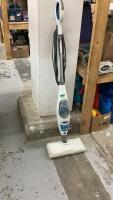 SHARK ELECTRIC STEAM MOP