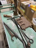 Miscellaneous box of antique