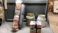 PLASTIC CHICKEN WIRE , DRAIN HOSE SUPPORT, 2 METAL FLOWER POTS
