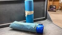 (2)ITEMS - SMALL TENT AND FOAM MAT