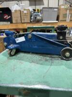 Small floor jack