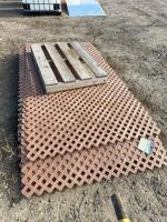 Five pieces of plastic lattice