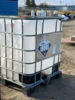 1000 L poly tank in crib
