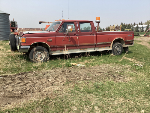 Ford F350 lariat long box 4 x 4