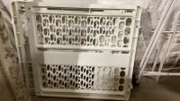 PLASTIC PET GATE
