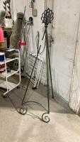 EASEL - DECORATIVE METAL