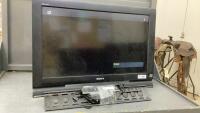 32" SONY BRAVIA FLAT SCREEN TV W/ REMOTE & WALL MOUNT BRACKET