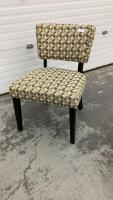 ACCENT CHAIR