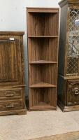 CORNER SHELF UNIT
