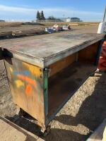 6&rsquo;6&rdquo; Rolling work bench and storage shelf