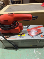 Black & Decker finishing sander