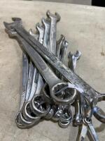 Set of mixed wrenches