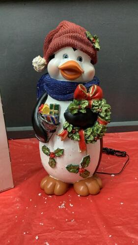 CHRISTMAS PENQUIN W/ FIBRE OPTIC LIGHTS