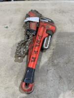Pipe wrench and chain wrench