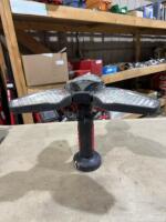 Moto master battery operated work light