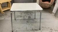 VINTAGE KIDS TABLE