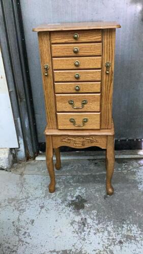 FLOOR JEWELRY CHEST