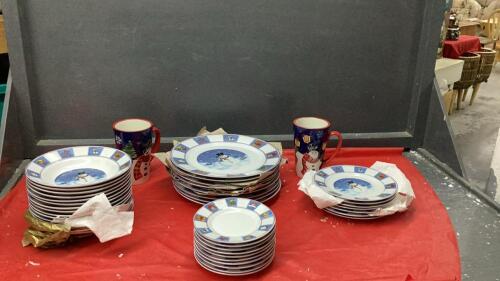 SET OF CHRISTMAS DISHES - SNOWMAN THEME