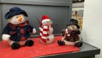 (3) SNOWMEN