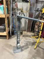 Pipe bender