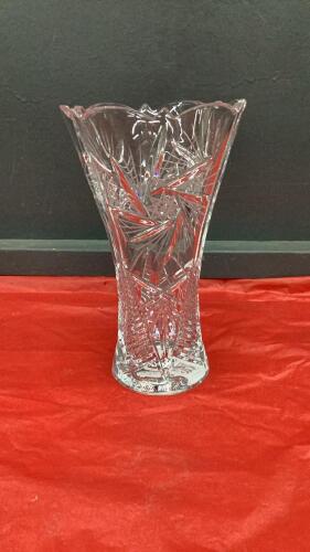 PINWHEEL CRYSTAL VASE
