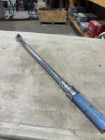 Westward torque wrench