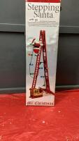 ANIMATED STEPPING SANTA