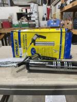 Multiposition air grease gun