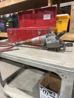 Pneumatic saw