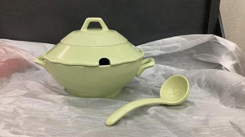 LARGE MIKASA "COUNTRY MANOR" SOUP TOUREEN W/ LADLE - LIGHT GREEN