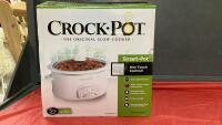 CROCK-POT SLOW COOKER