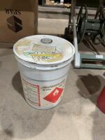 Pail of 918 clear gloss lacquer