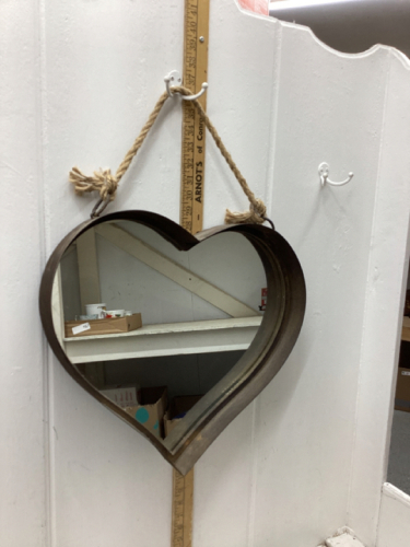 HEART SHAPE MIRROR