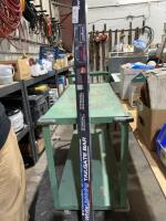 Tailgate light bar