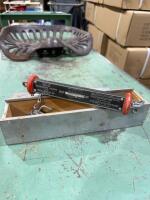 Tow In measuring gauge