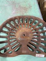 DEERING Cast iron rake seat
