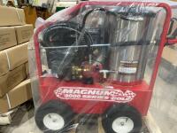 Magnum 4000 series hot water high-pressure washer