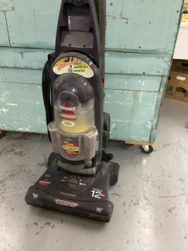 BISSELL UPRIGHT VACUUM