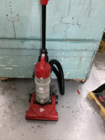 DIRT DEVIL VACUUM