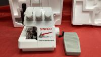 NEW SINGER TINY SERGER