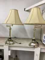 PAIR OF LAMPS