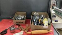 CUTLERY AND KITCHEN UTENSILS - LARGE AMOUNT