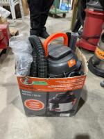 Kabota 4 gallon shop vac