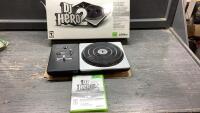 XBOX 360 DJ HERO TURNTABLE BUNDLE