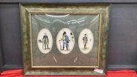 PICTURE OF MILITARY MEN W/ COVEX GLASS
